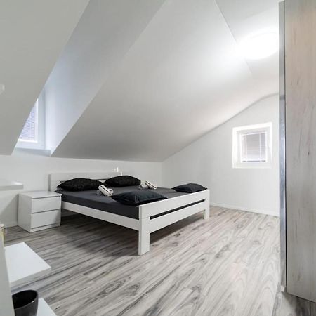 City Center Mayess Aparment Zadar Luaran gambar