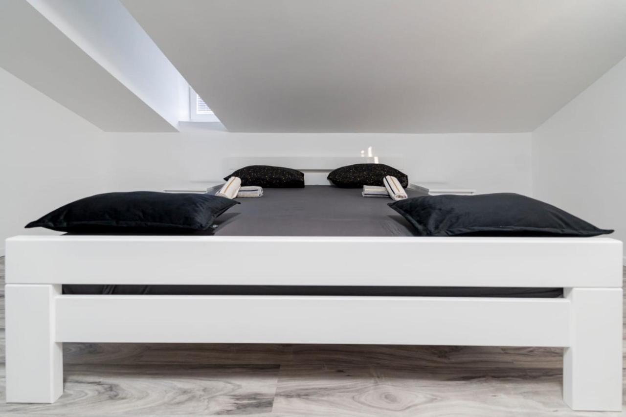 City Center Mayess Aparment Zadar Luaran gambar