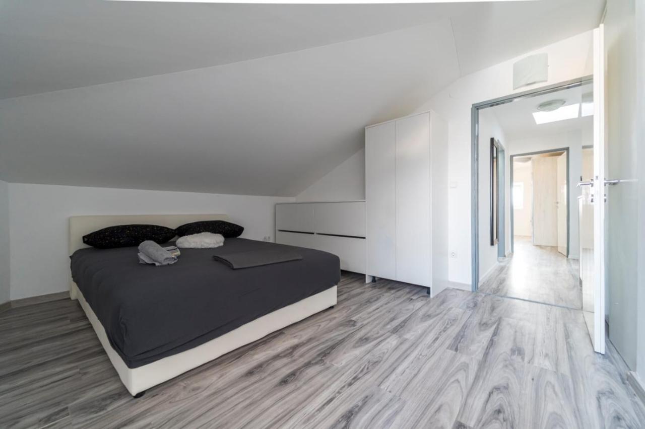 City Center Mayess Aparment Zadar Luaran gambar